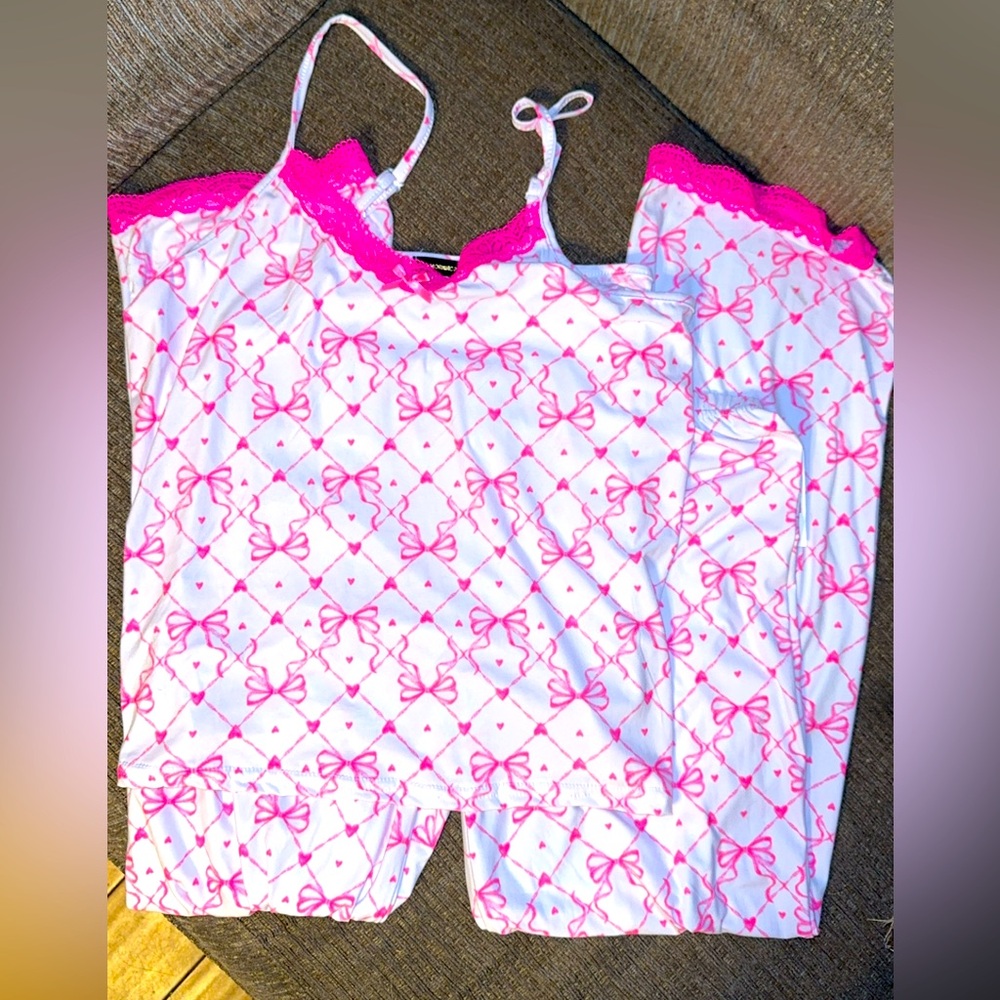 Women’s Pink Bows 2 Piece Pajama Set🎀